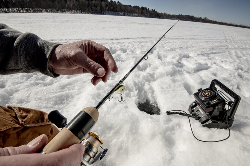 Canada - ice fishing game gambling
